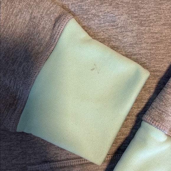 Nike Therma-Fit Heather Gray Hoodie with Mint Details - Picture 3 of 7